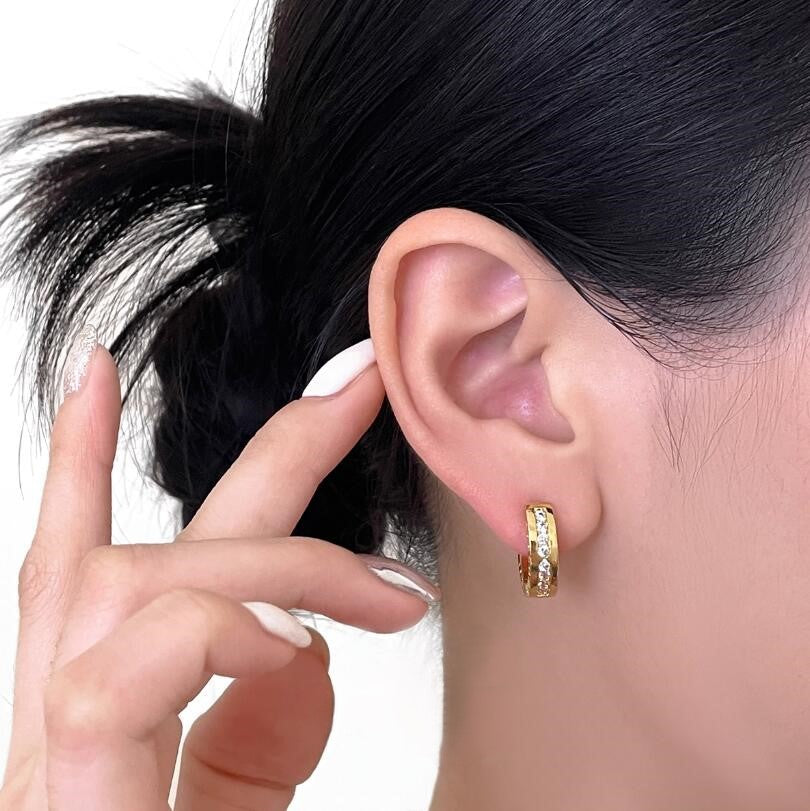 Bob Rollers Cordelia Hoop earrings ,Moissanite| Yellow, Rose & White Gold — real photo 3