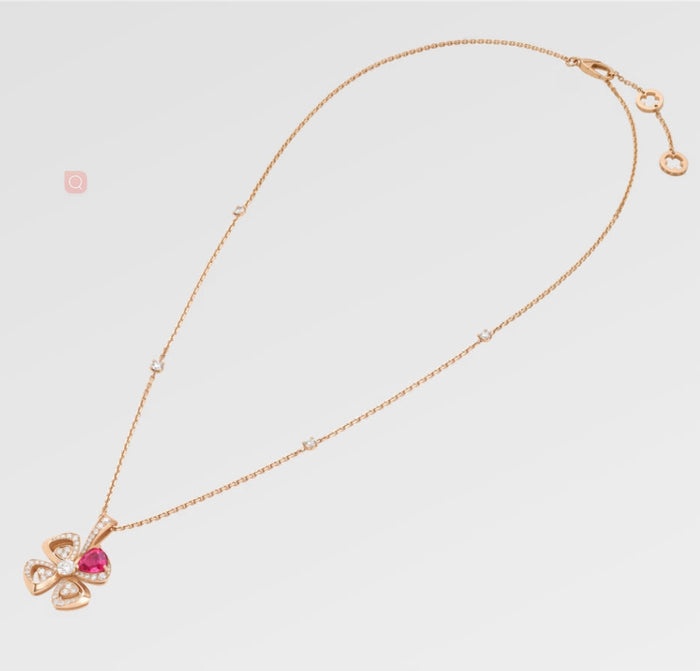 Bob Quatrefoil Daisy Rose Gold Necklace Red Ruby Moissanite — real photo 4