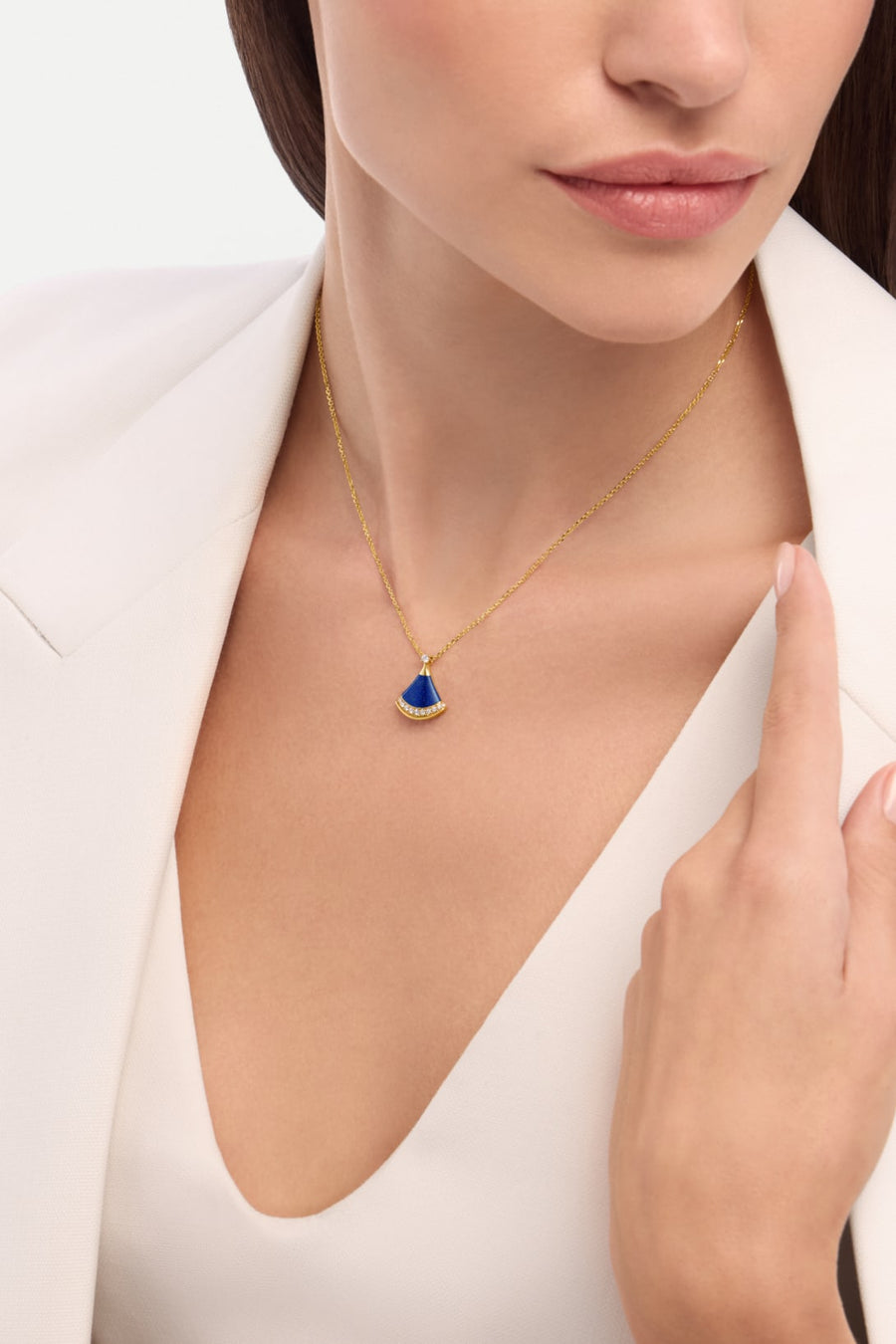 Bob Aeris Fan Essential Necklace, Deep Blue, Moissanite, Small — real photo 3