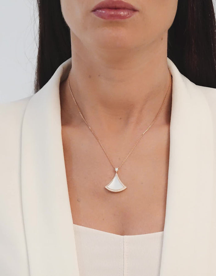 Bob Aeris Fan Essential Necklace, Rose Gold, Set with Moissanite — real photo 4