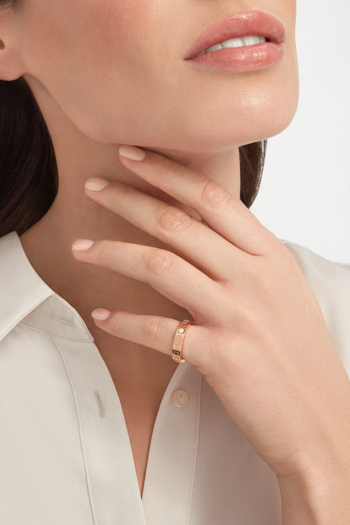 Lotteds Bob Aura Ring Rose Gold Moissanite (Engagement/Wedding Engravable Text) — real photo 6