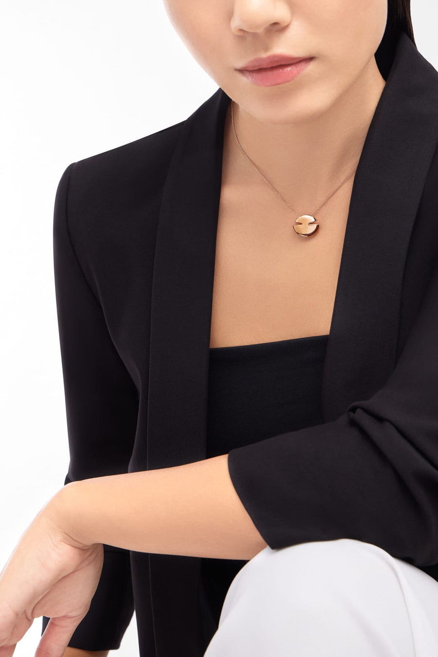 Bob Aura Convex Necklace,Plain, High Polish| Yellow, Rose & White Gold — real photo 3