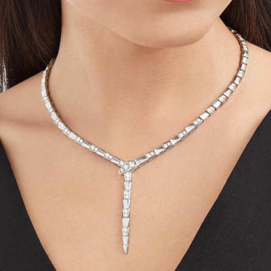 Lotteds Bob Snake Giorno Wrapped Pendant Necklace – Moissanite Pavé — real photo 2
